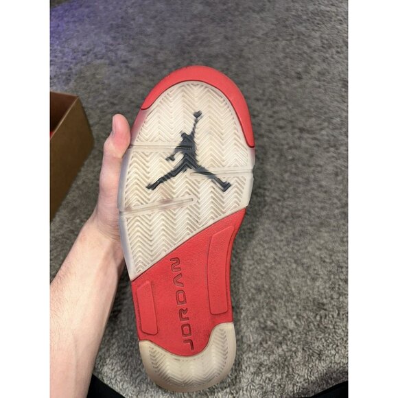 Jordan 5 Red Suede 2017 Size 9 - Picture 3 of 3